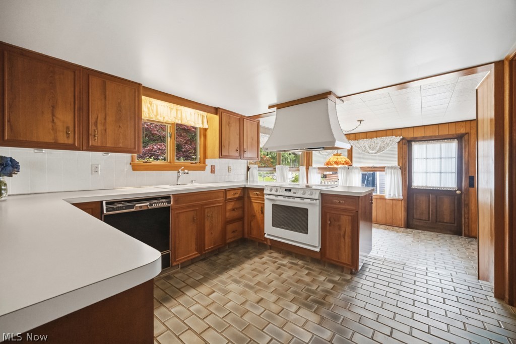1885 W Sprague Road Broadview Heights OH 44147