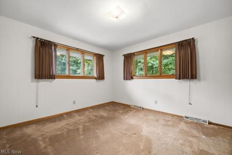 1885 W Sprague Road Broadview Heights OH 44147