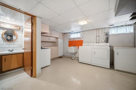 1885 W Sprague Road Broadview Heights OH 44147
