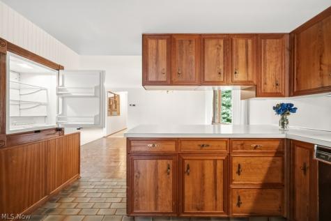 1885 W Sprague Road Broadview Heights OH 44147