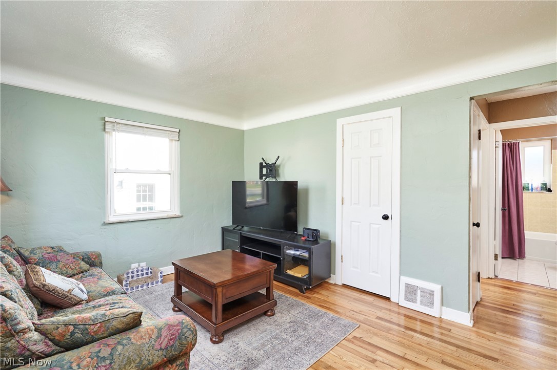 5961 Broadview Road Parma OH 44134
