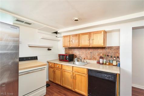 5961 Broadview Road Parma OH 44134
