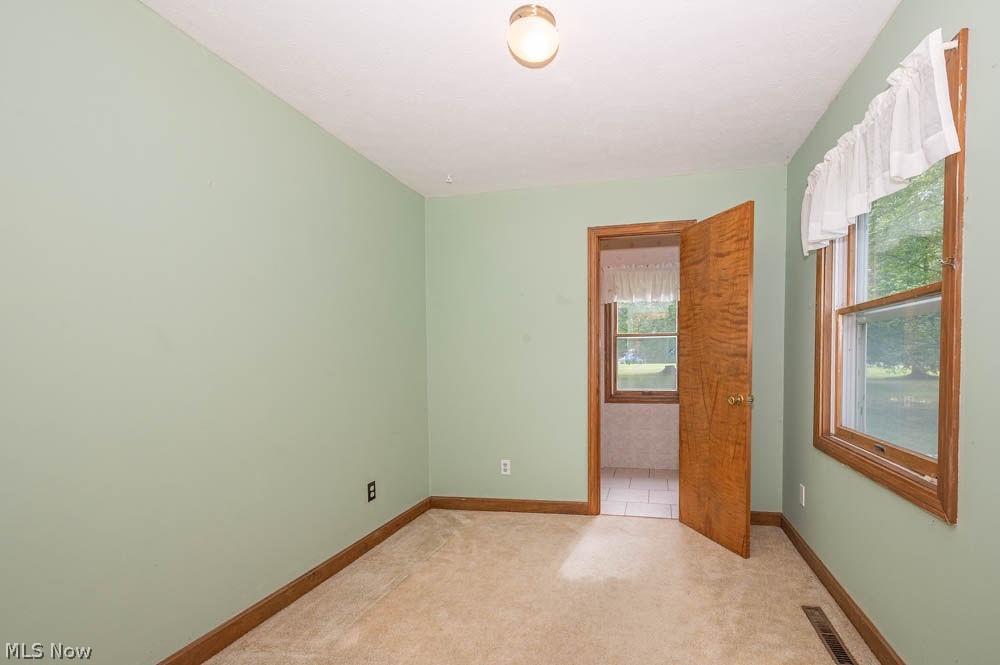11406 W Pine Lake Road Salem OH 44460