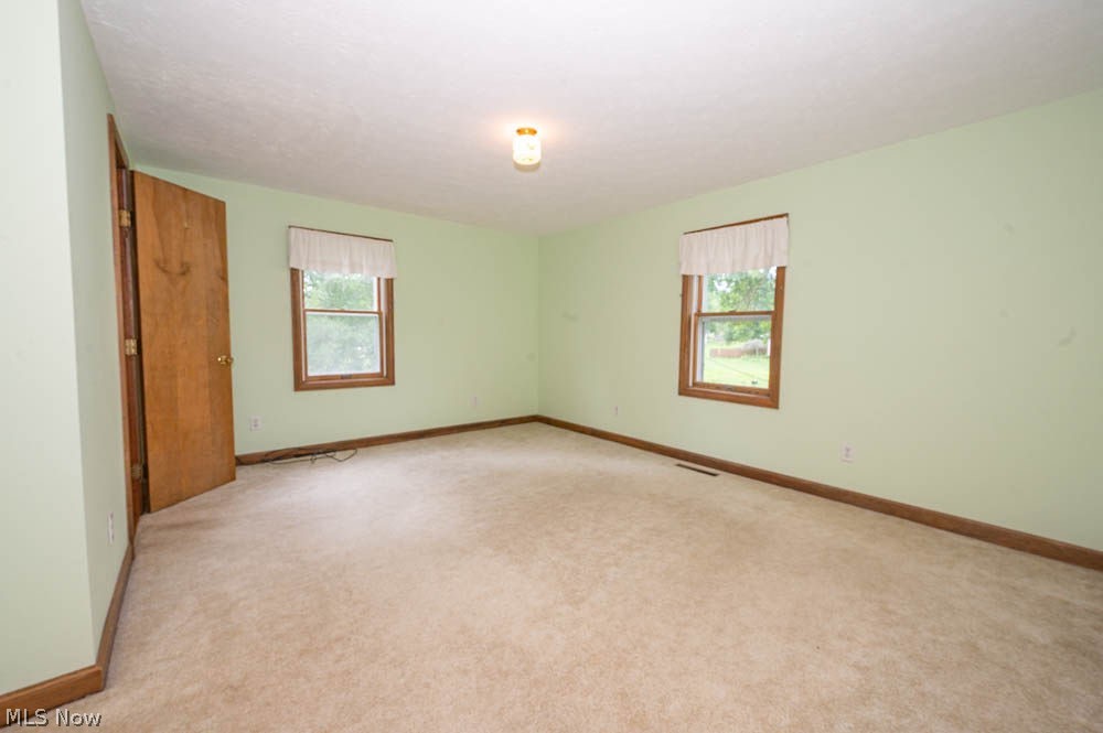 11406 W Pine Lake Road Salem OH 44460