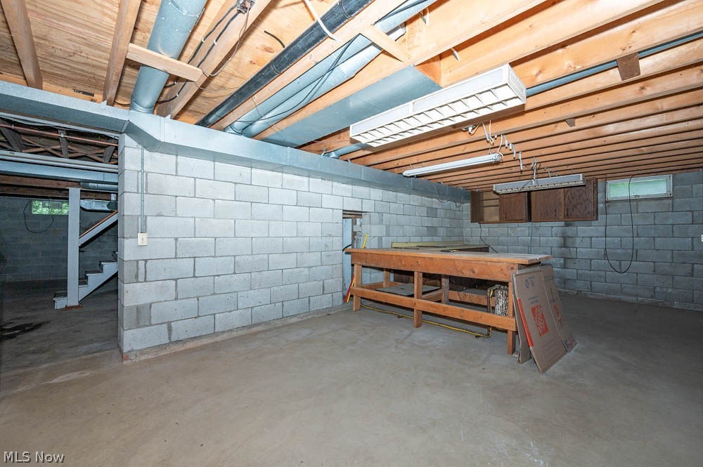 11406 W Pine Lake Road Salem OH 44460