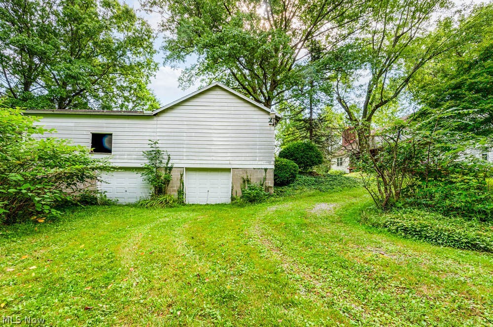 11406 W Pine Lake Road Salem OH 44460