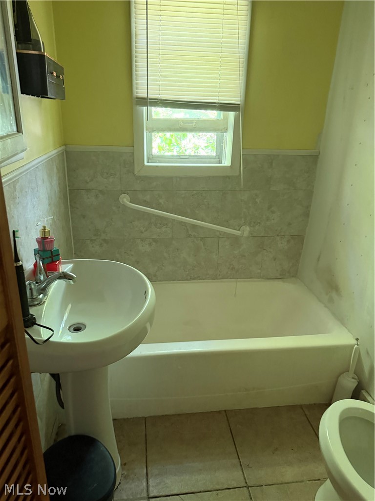 327 Cayuga Avenue NW Canton OH 44708