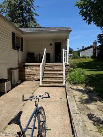 327 Cayuga Avenue NW Canton OH 44708
