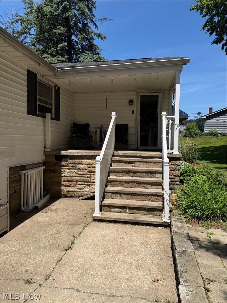 327 Cayuga Avenue NW Canton OH 44708