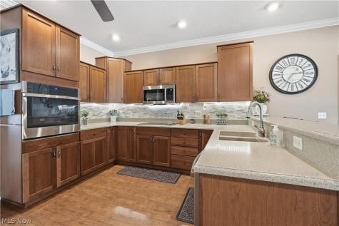 861 Williamsburg Court Ashland OH 44805