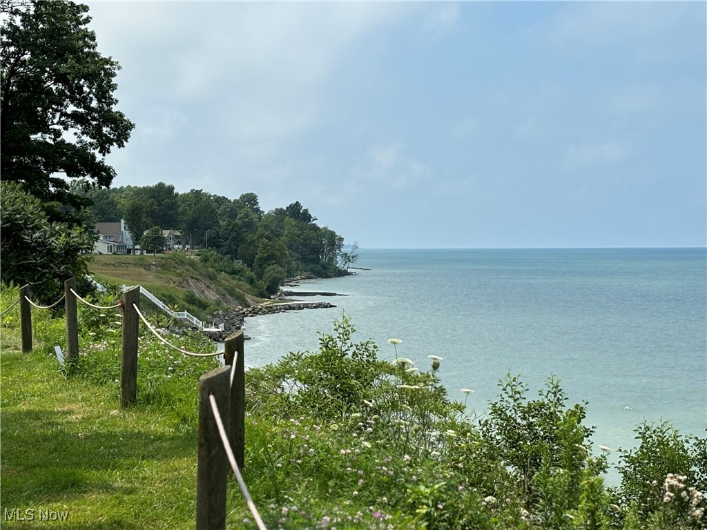 16 Billow Beach Road Ashtabula OH 44004