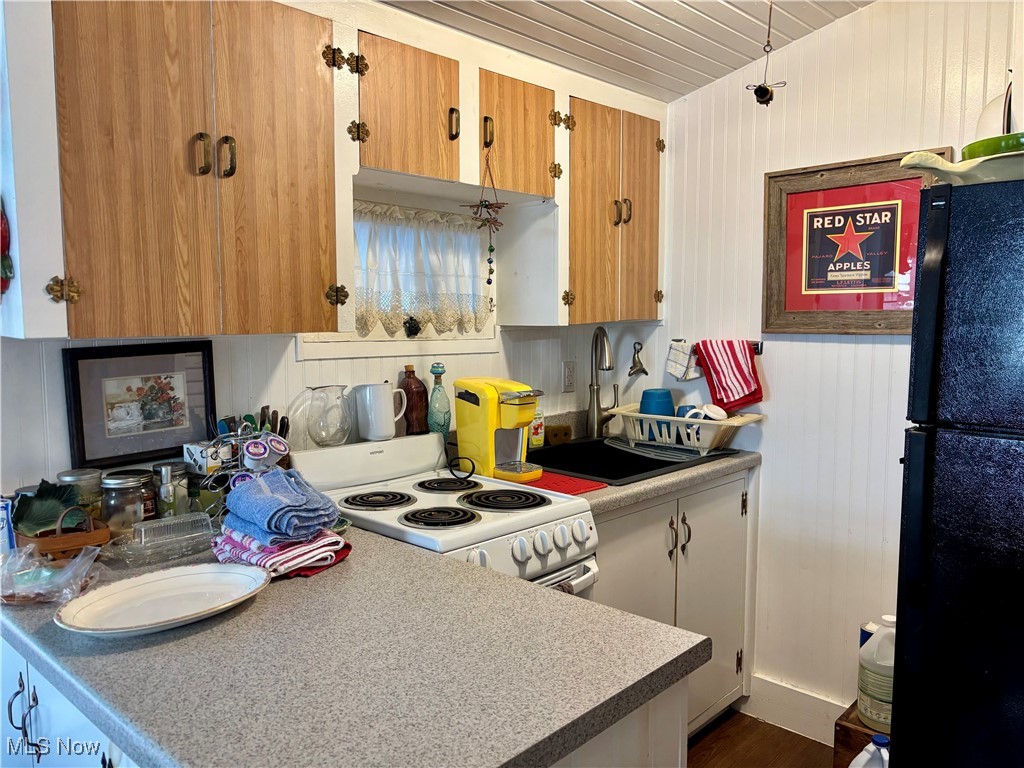 16 Billow Beach Road Ashtabula OH 44004