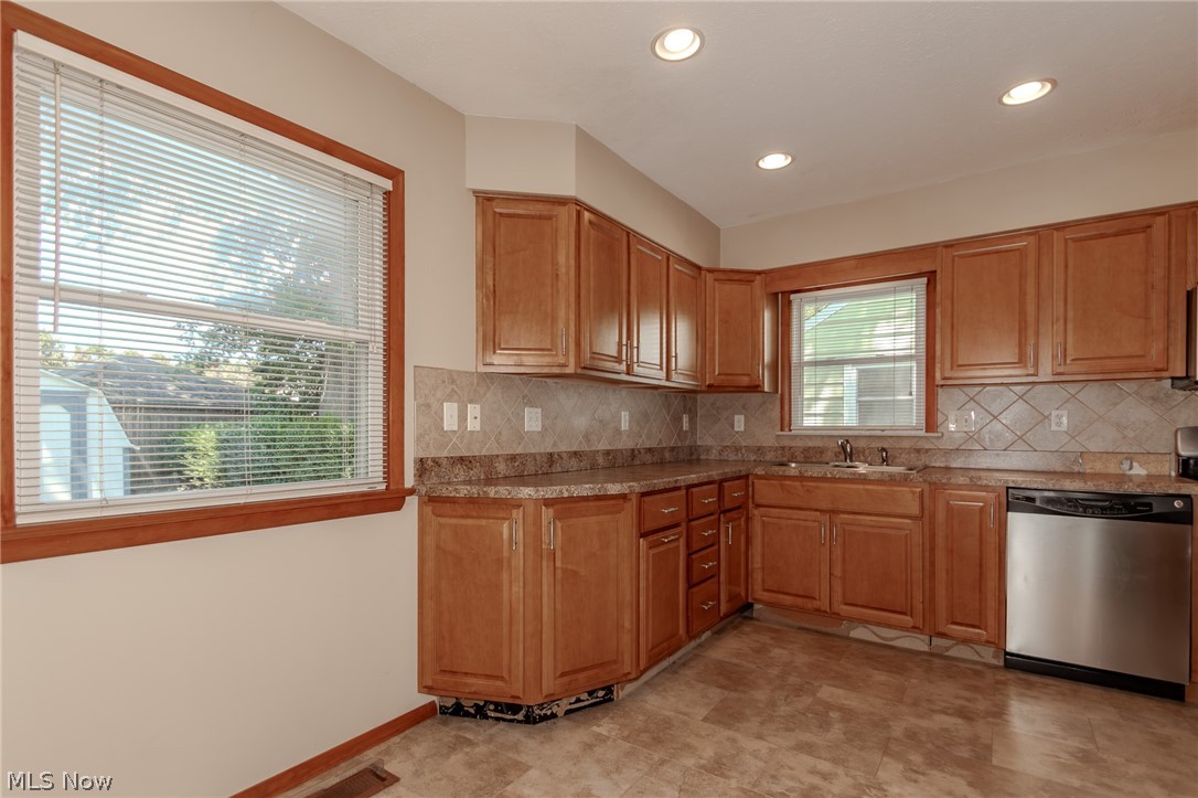 31435 Bayridge Boulevard Willowick OH 44095