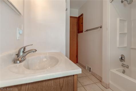 31435 Bayridge Boulevard Willowick OH 44095