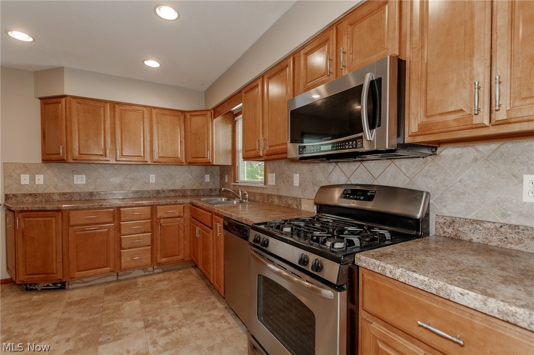 31435 Bayridge Boulevard Willowick OH 44095