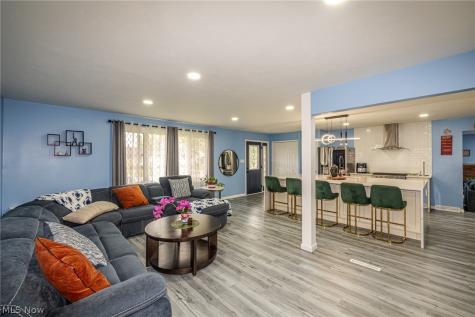12017 Denver Drive Parma Heights OH 44130