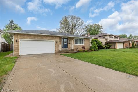 12017 Denver Drive Parma Heights OH 44130