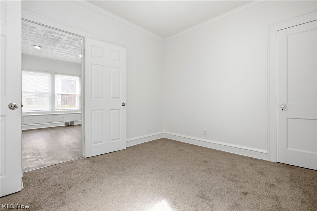 10113 Loretta Avenue Cleveland OH 44111
