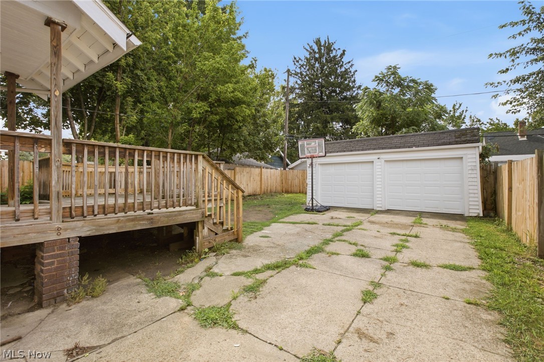 10113 Loretta Avenue Cleveland OH 44111