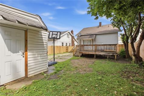10113 Loretta Avenue Cleveland OH 44111
