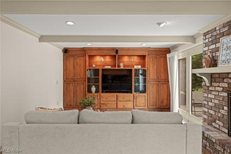 26270 Annesley Road Beachwood OH 44122