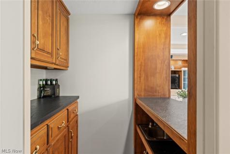26270 Annesley Road Beachwood OH 44122