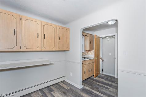 25370 Drakefield Avenue Euclid OH 44132