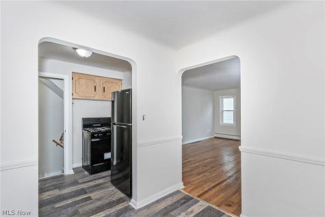 25370 Drakefield Avenue Euclid OH 44132