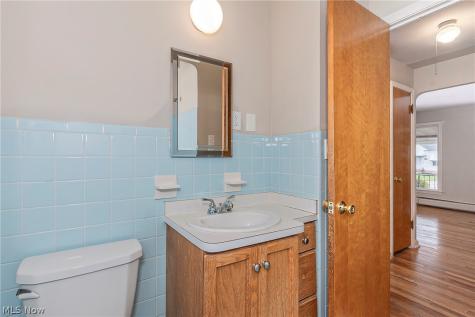 25370 Drakefield Avenue Euclid OH 44132