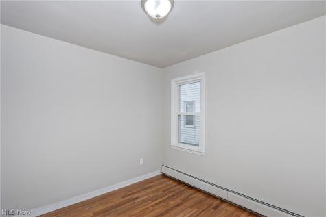 25370 Drakefield Avenue Euclid OH 44132