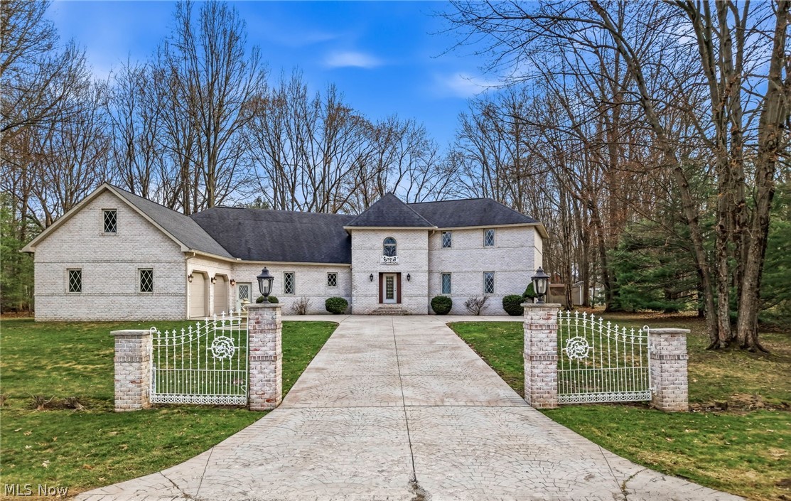1887 Pearce Circle Salem OH 44460