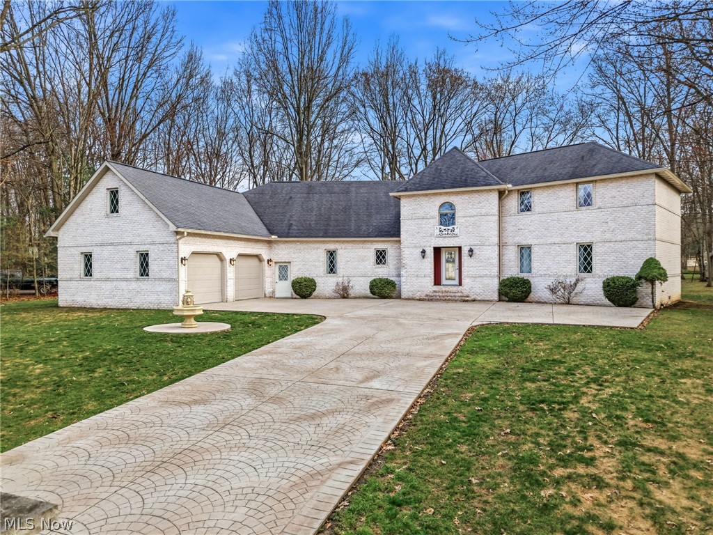 1887 Pearce Circle Salem OH 44460