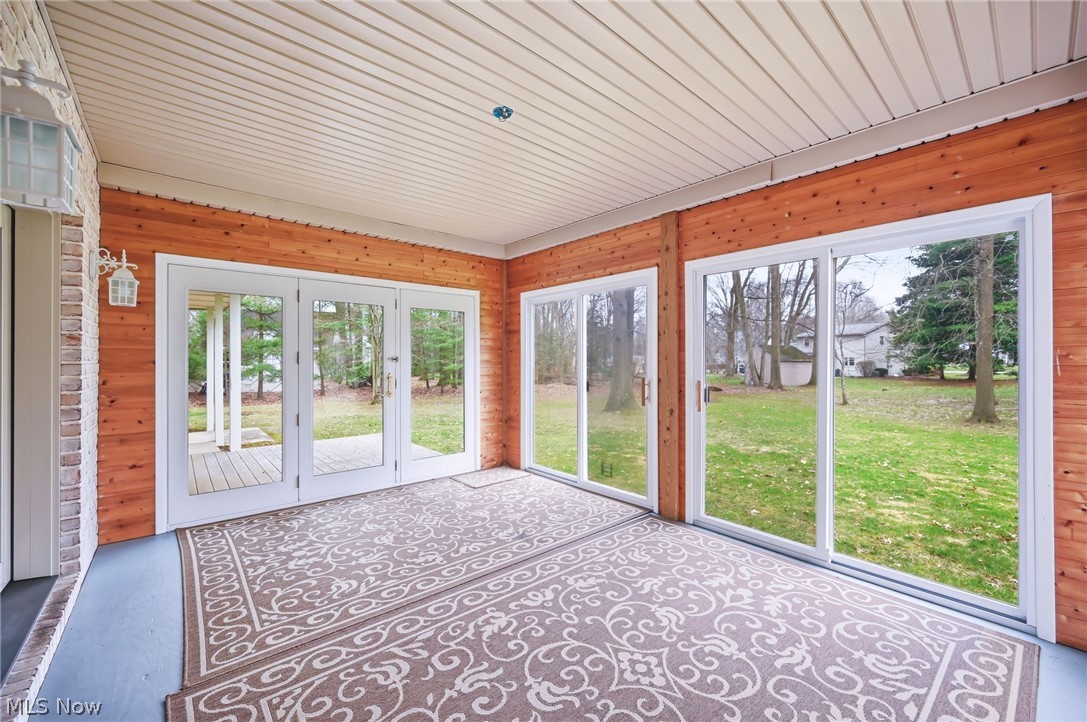 1887 Pearce Circle Salem OH 44460