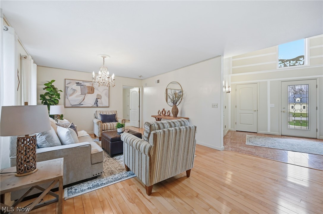 1887 Pearce Circle Salem OH 44460