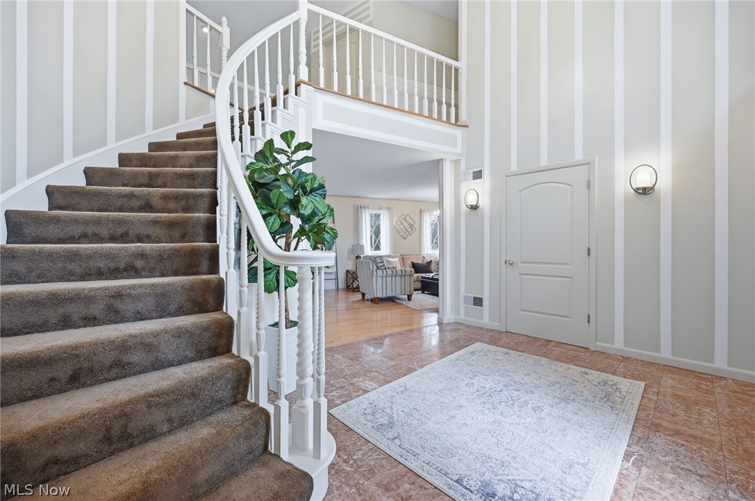 1887 Pearce Circle Salem OH 44460