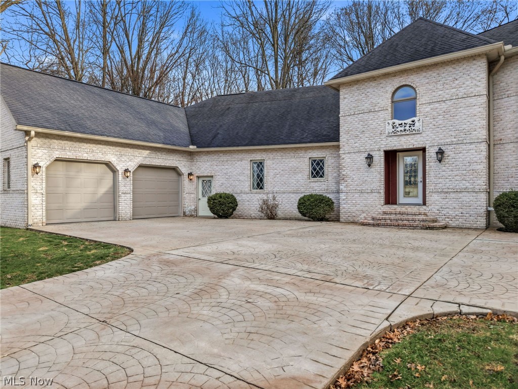 1887 Pearce Circle Salem OH 44460
