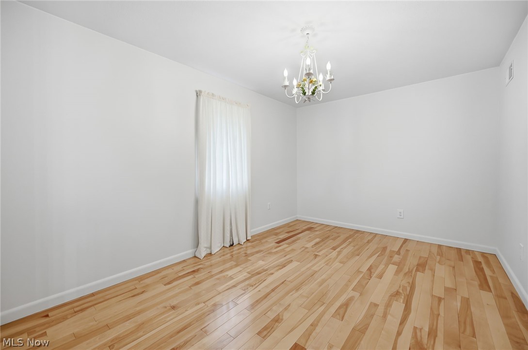 1887 Pearce Circle Salem OH 44460