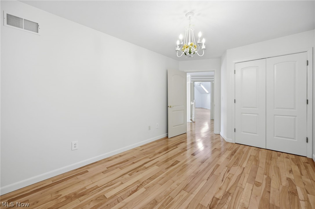 1887 Pearce Circle Salem OH 44460