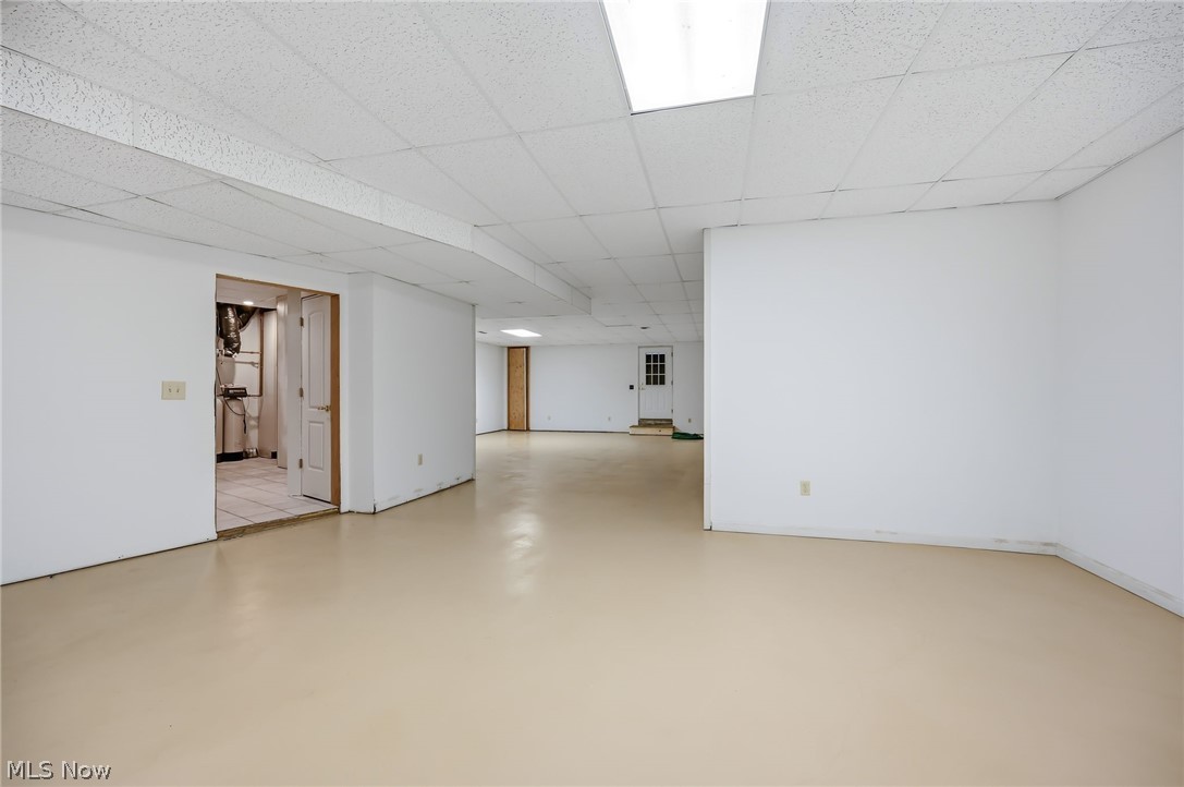 1887 Pearce Circle Salem OH 44460