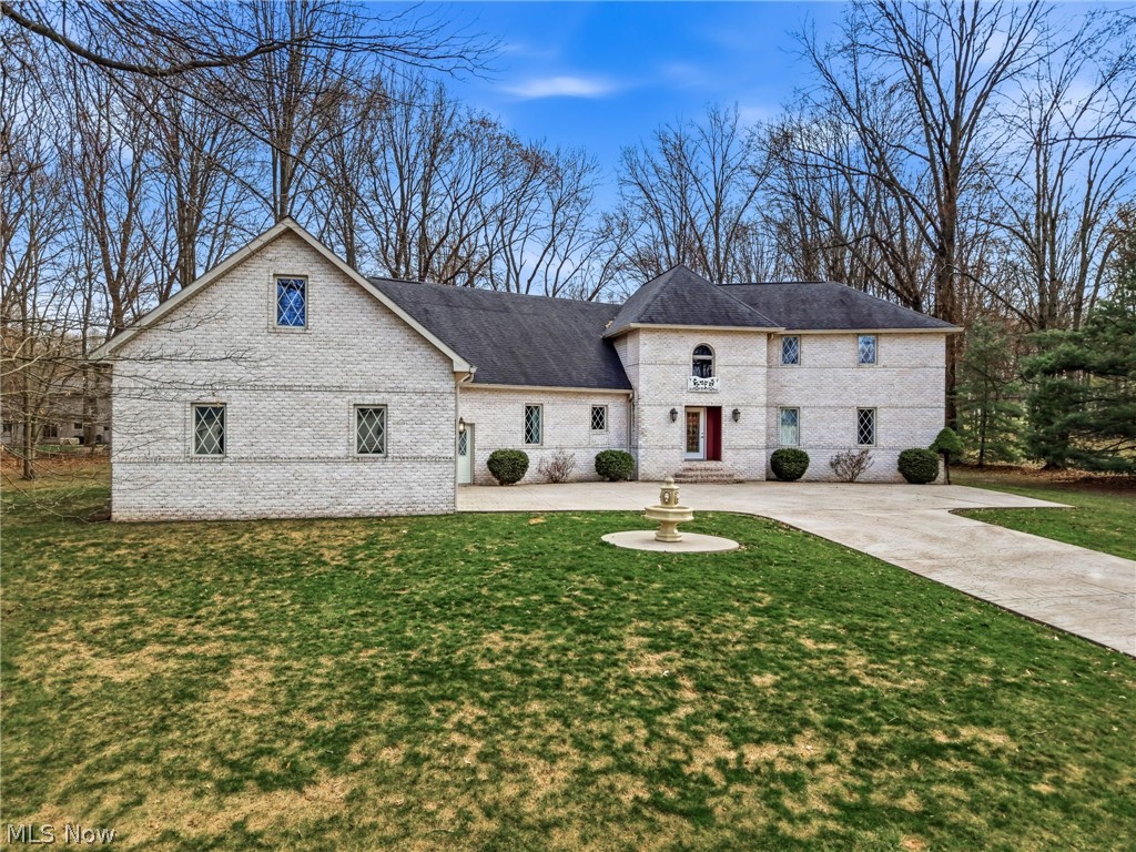 1887 Pearce Circle Salem OH 44460