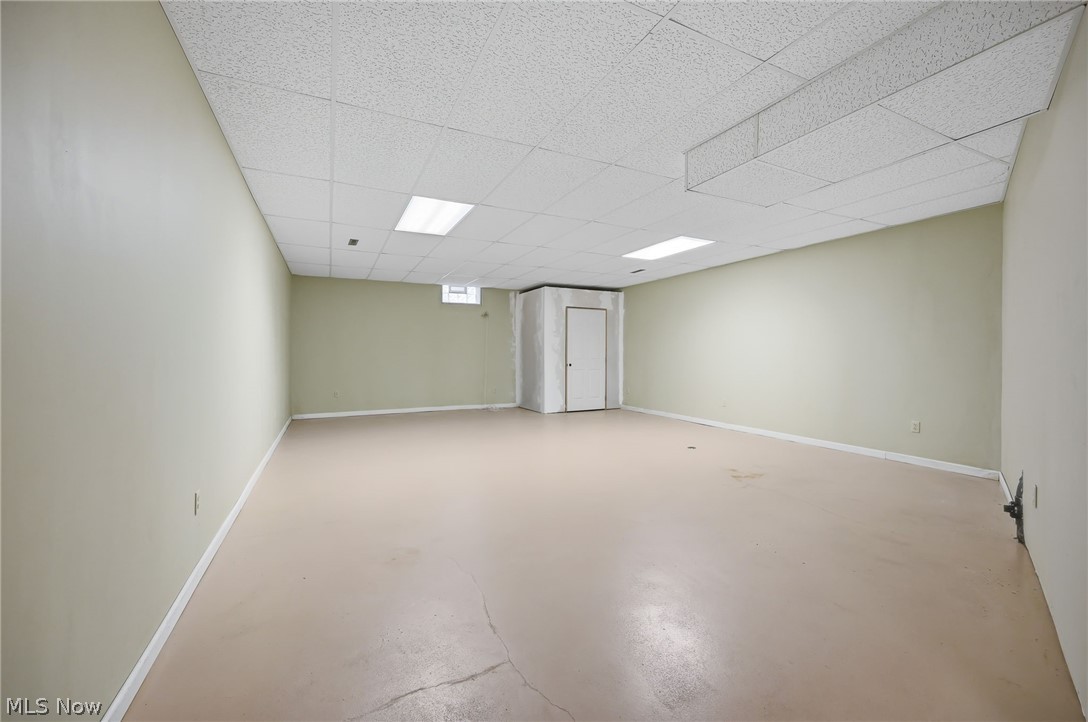 1887 Pearce Circle Salem OH 44460