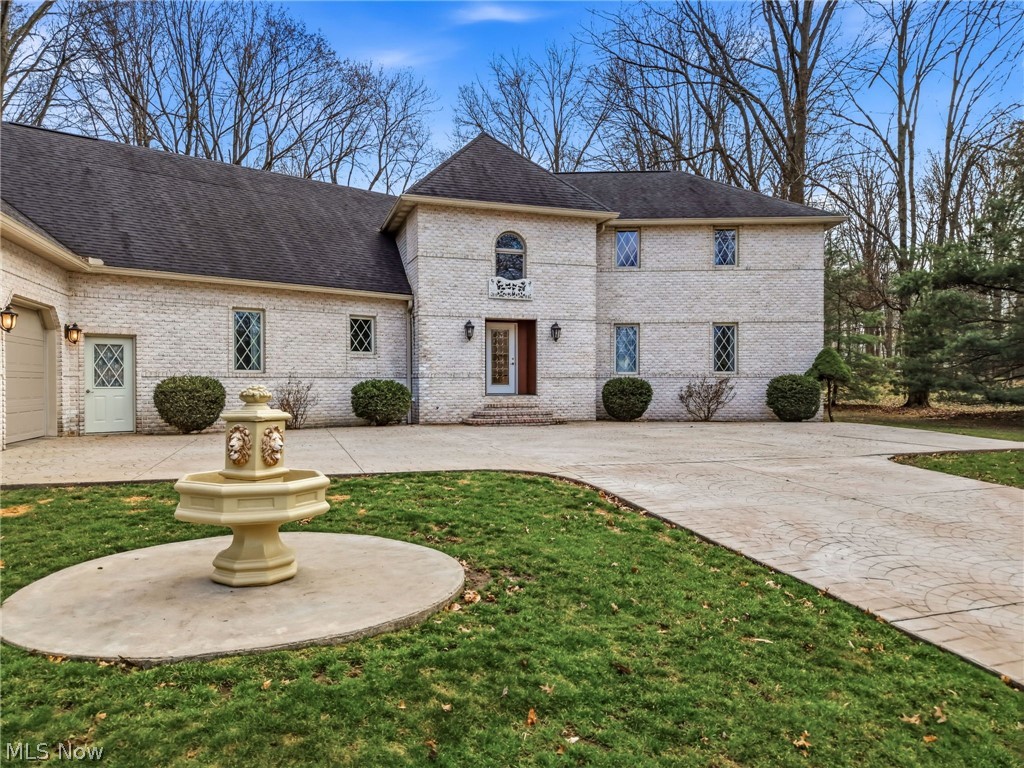1887 Pearce Circle Salem OH 44460