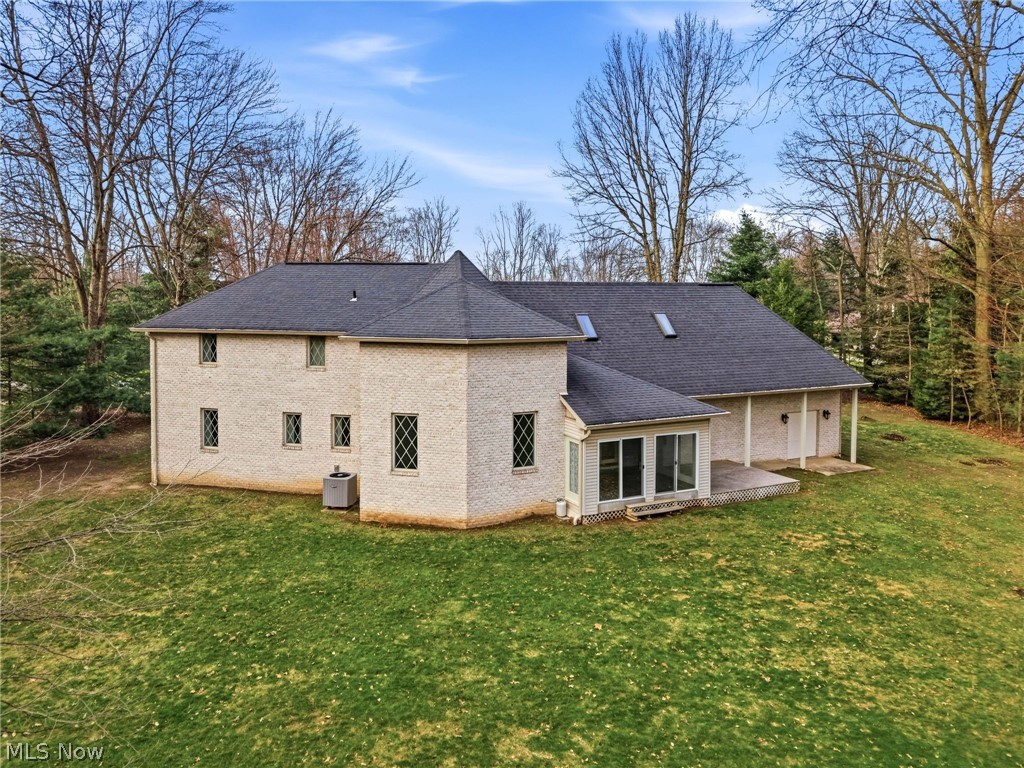 1887 Pearce Circle Salem OH 44460