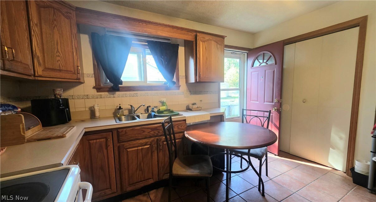 2425 Stephens Avenue NW Warren OH 44485