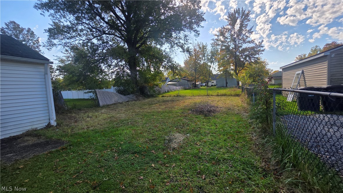 2425 Stephens Avenue NW Warren OH 44485