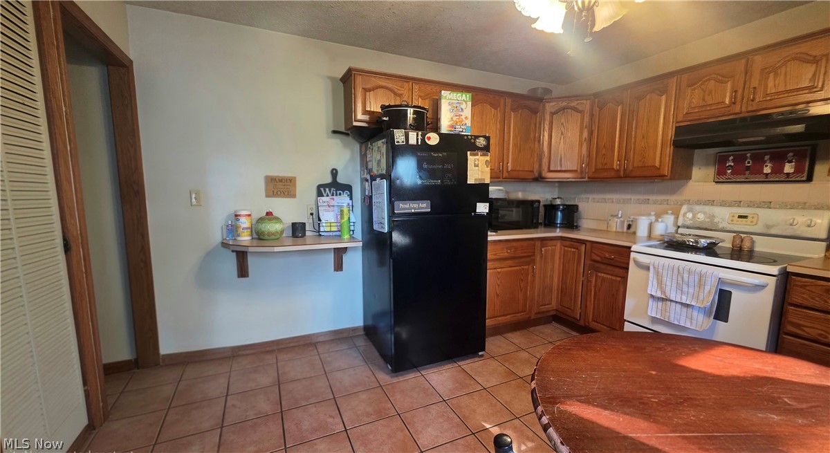 2425 Stephens Avenue NW Warren OH 44485
