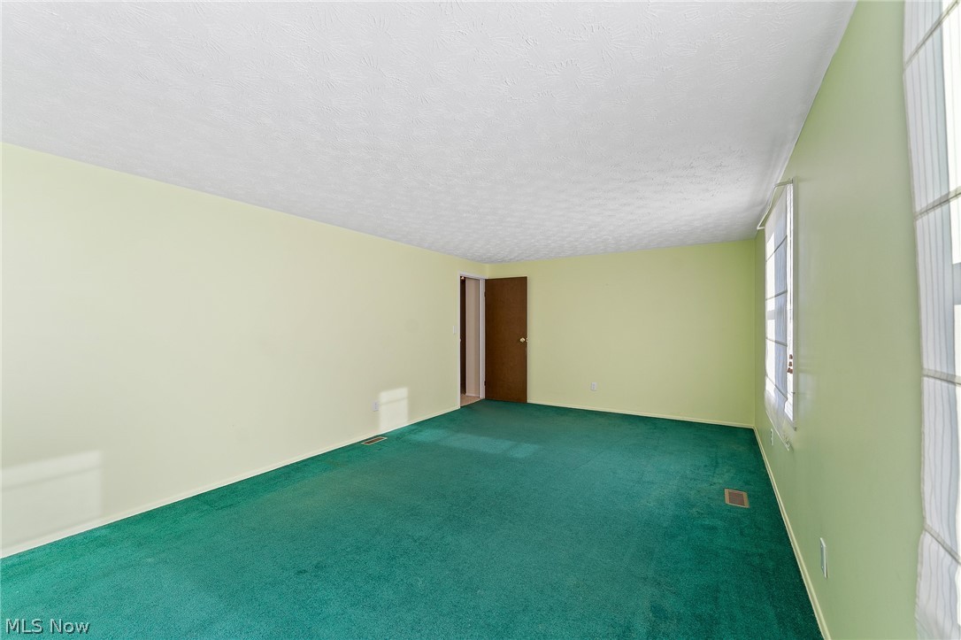 2085 Woodland Trace Street Austintown OH 44515