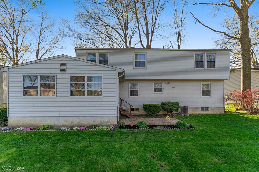 2085 Woodland Trace Street Austintown OH 44515