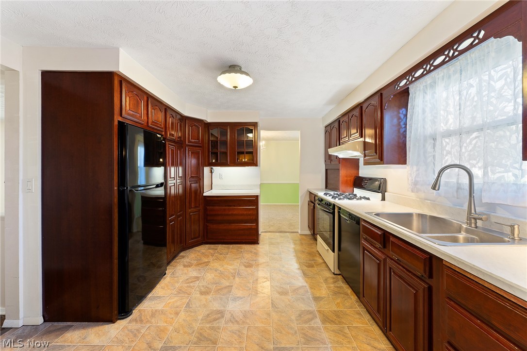 2085 Woodland Trace Street Austintown OH 44515