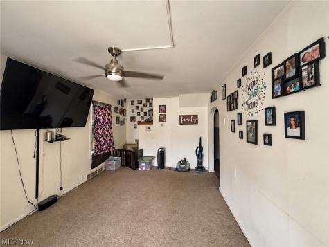 2574 Mount Vernon Avenue Youngstown OH 44502